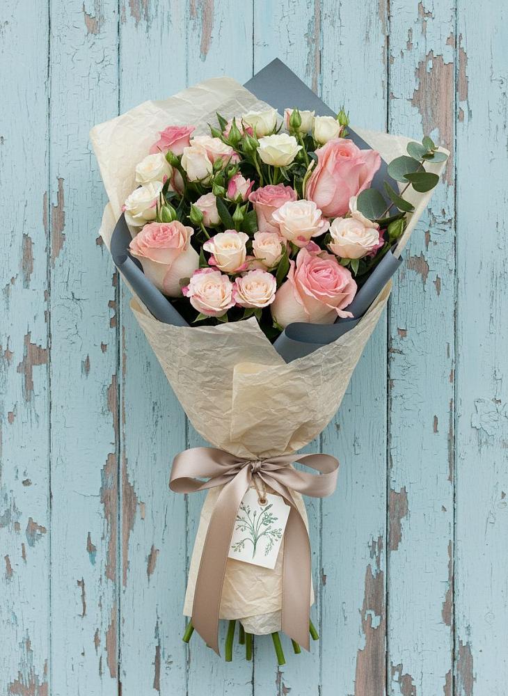 Букет цветов из: Розы в Прикалаусском