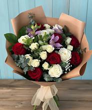 Букет цветов из:  Розы и Альстромерии #REPLACE_PRED# Прикалаусском