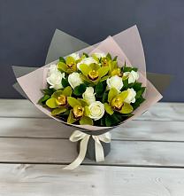 Букет цветов из:  Орхидеи и Розы #REPLACE_PRED# Прикалаусском