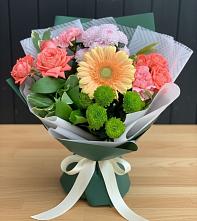 Букет цветов из:  Гвоздики, Розы, Герберы и Хризантемы в Прикалаусском