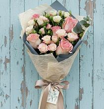 Букет цветов из:  Розы #REPLACE_PRED# Прикалаусском