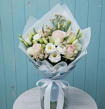 Букет цветов из:  Розы и Лизиантусы #REPLACE_PRED# Прикалаусском