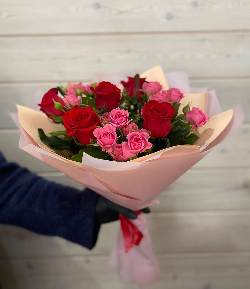 Букет цветов из: Розы в Прикалаусском